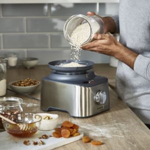 ROBOT KENWOOD AVEC BALANCE 800W GRIS 